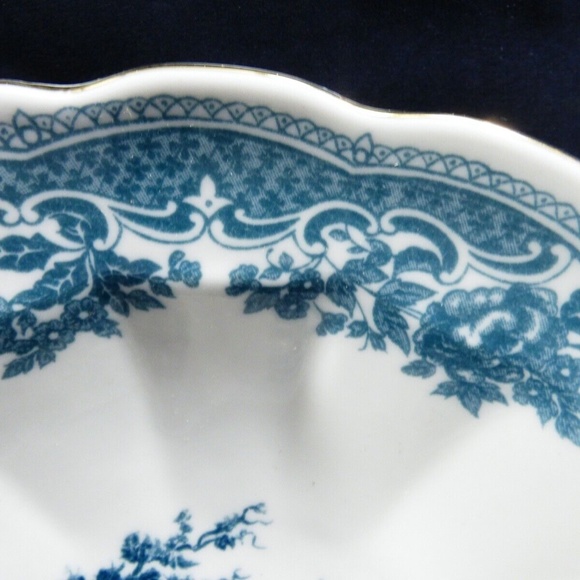 VTG Korosten Ukraine USSR Porcelain Blue on white gold rim pedestal bowl - Picture 7 of 11